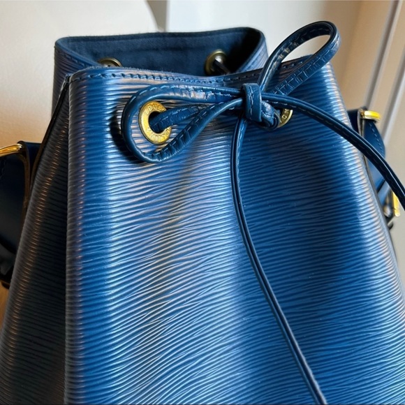 Louis Vuitton Noe Epi Blue - Picture 2 of 3